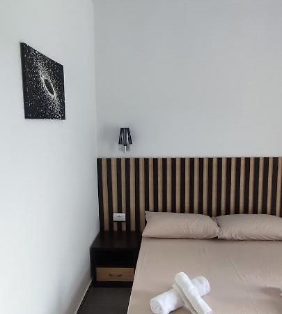 Aleks Holiday Rooms Ksamil Exterior photo